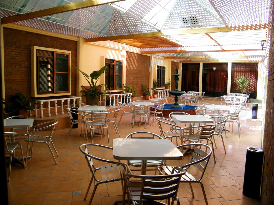 Patio fotografiado en la web de Hostería Calama